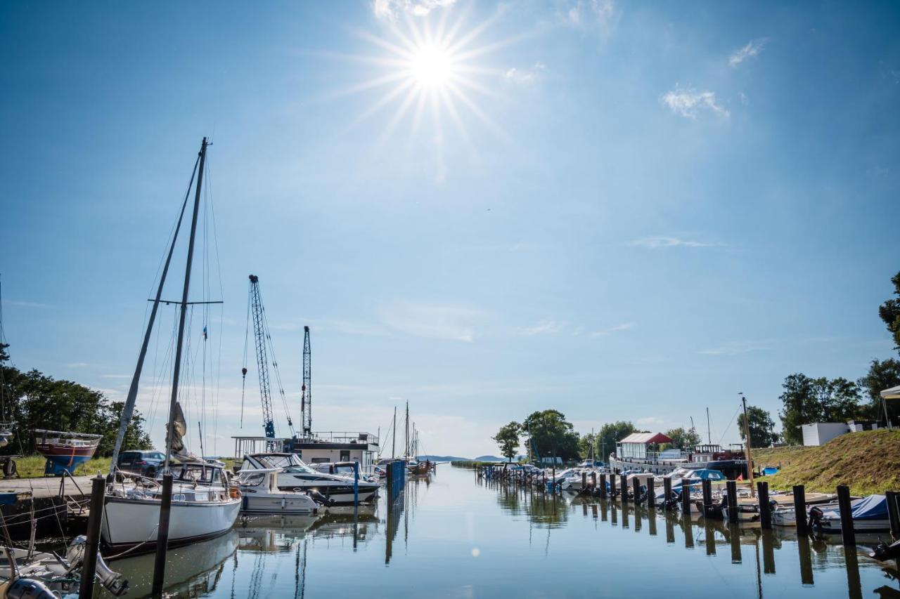 Marina Martinshafen Hotel Sassnitz Ngoại thất bức ảnh
