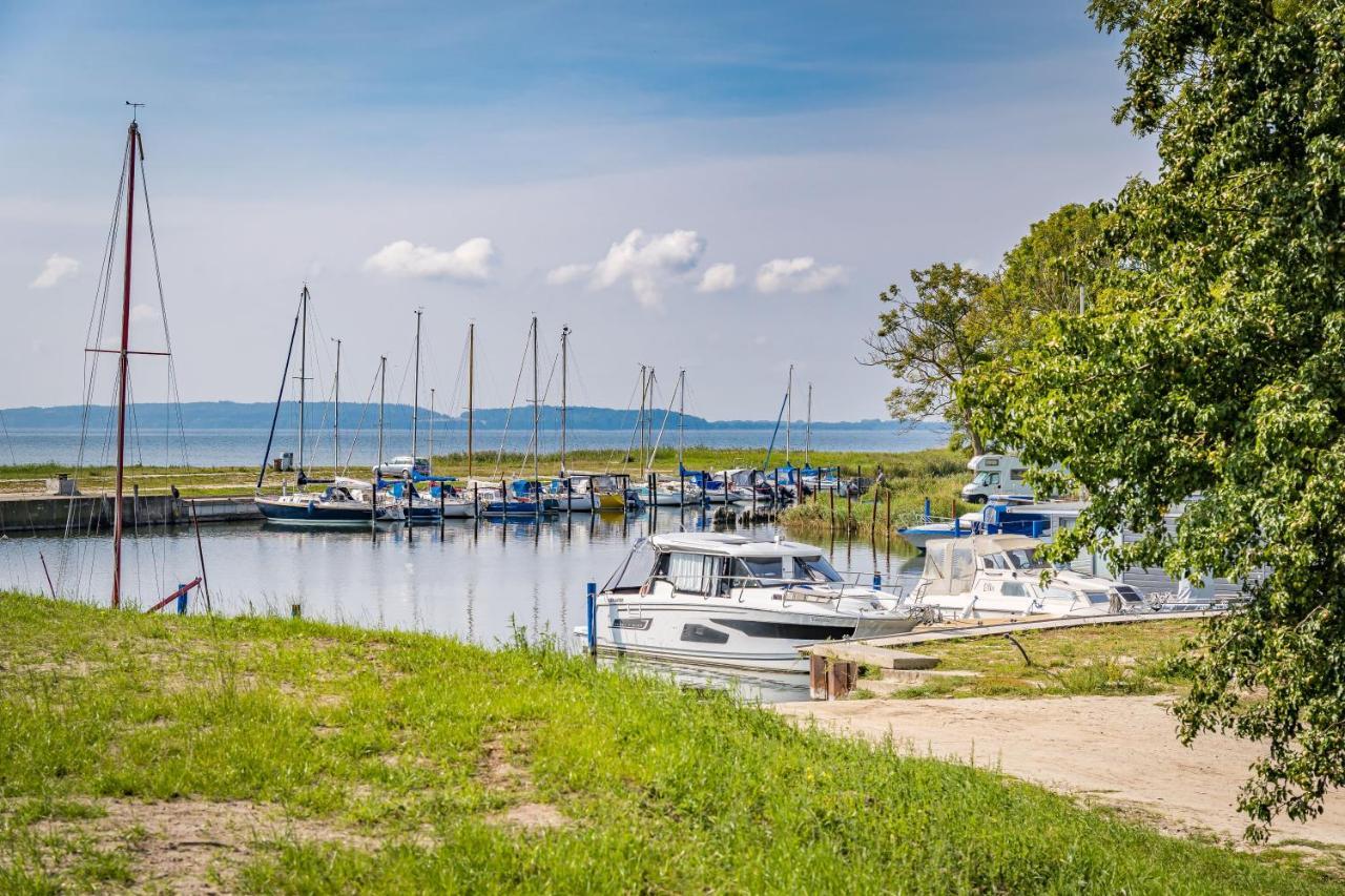 Marina Martinshafen Hotel Sassnitz Ngoại thất bức ảnh