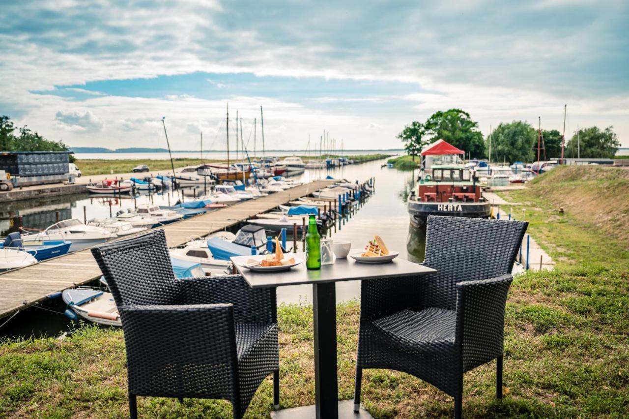 Marina Martinshafen Hotel Sassnitz Ngoại thất bức ảnh