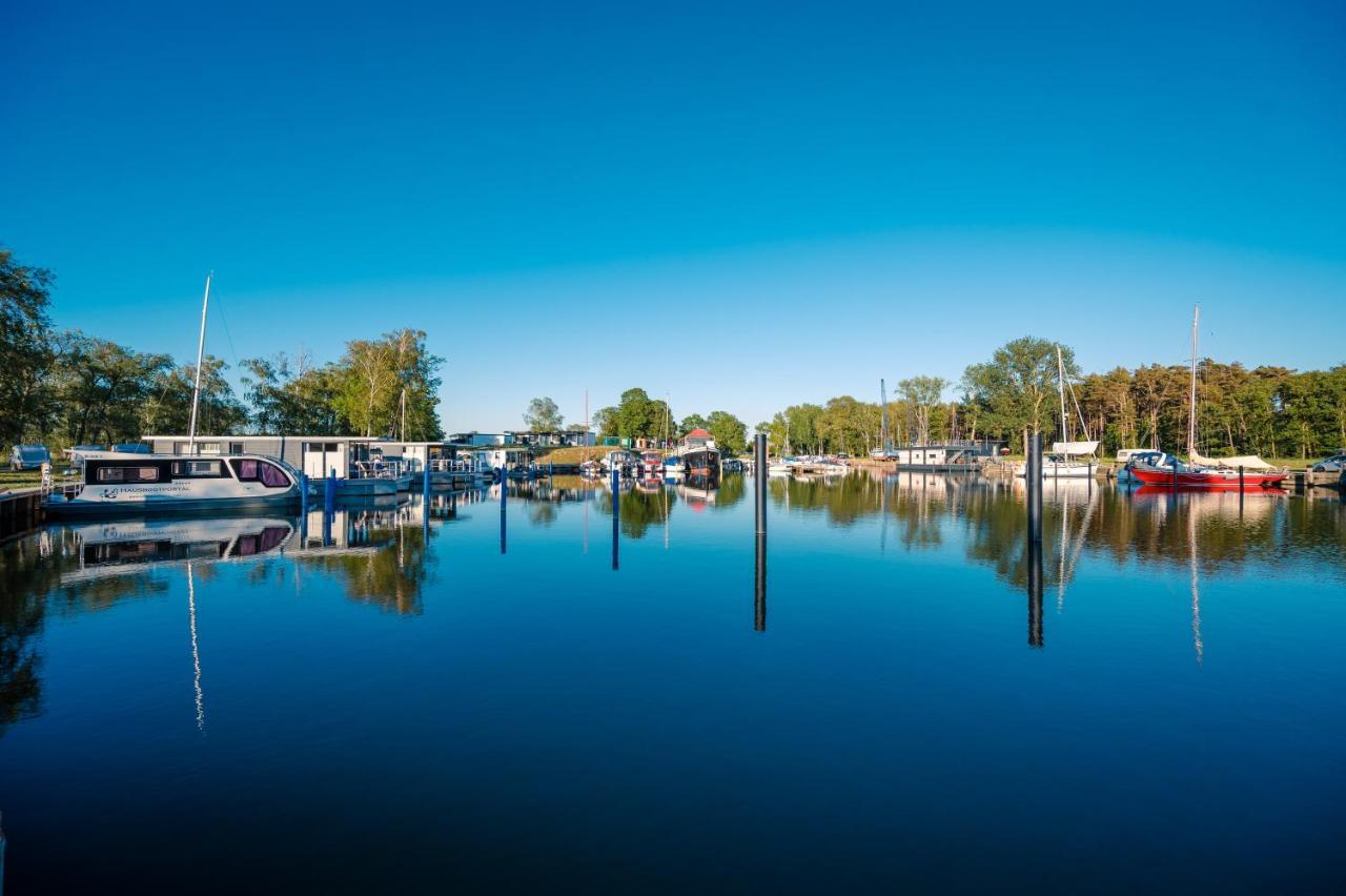Marina Martinshafen Hotel Sassnitz Ngoại thất bức ảnh