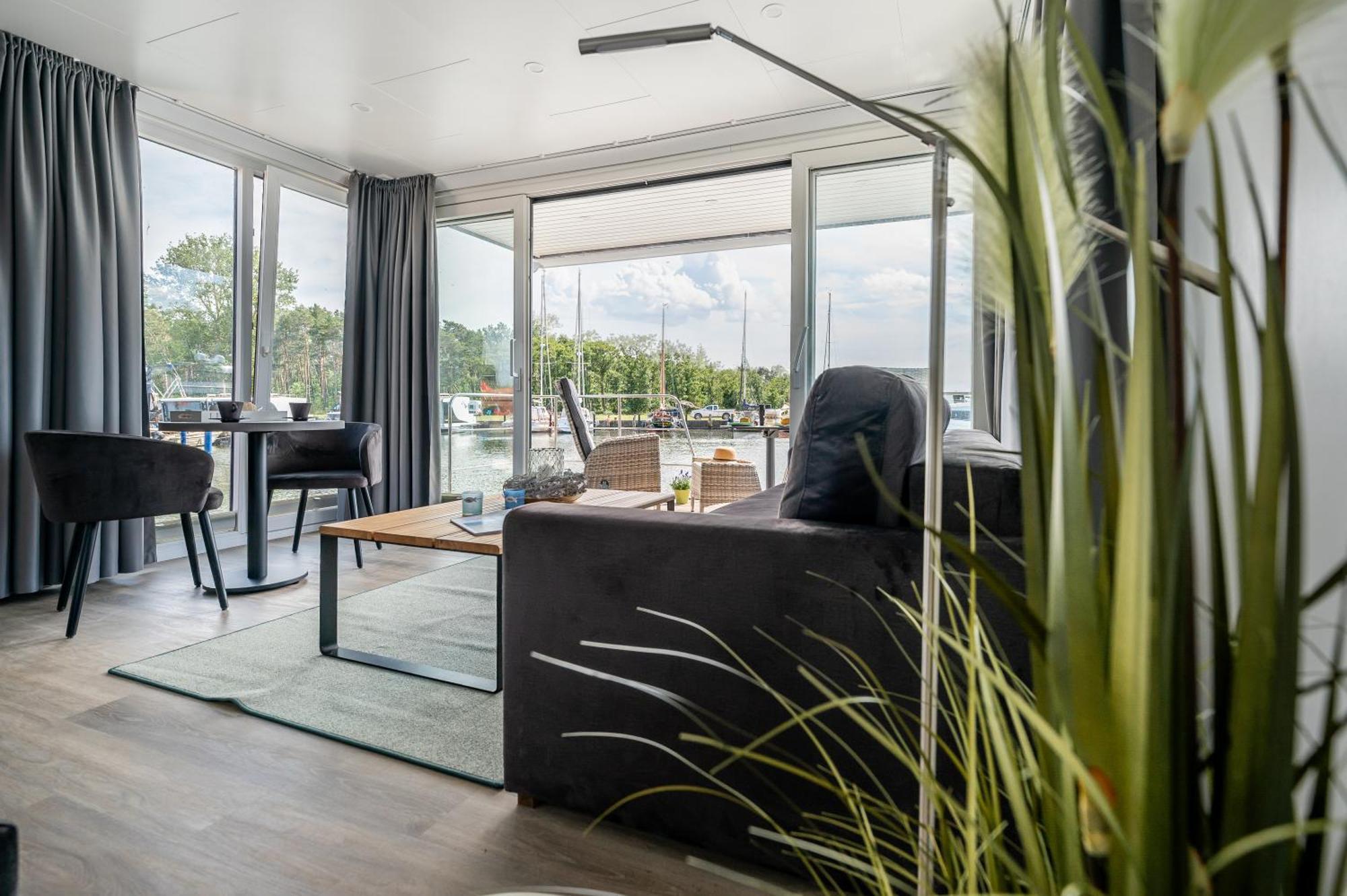 Marina Martinshafen Hotel Sassnitz Ngoại thất bức ảnh