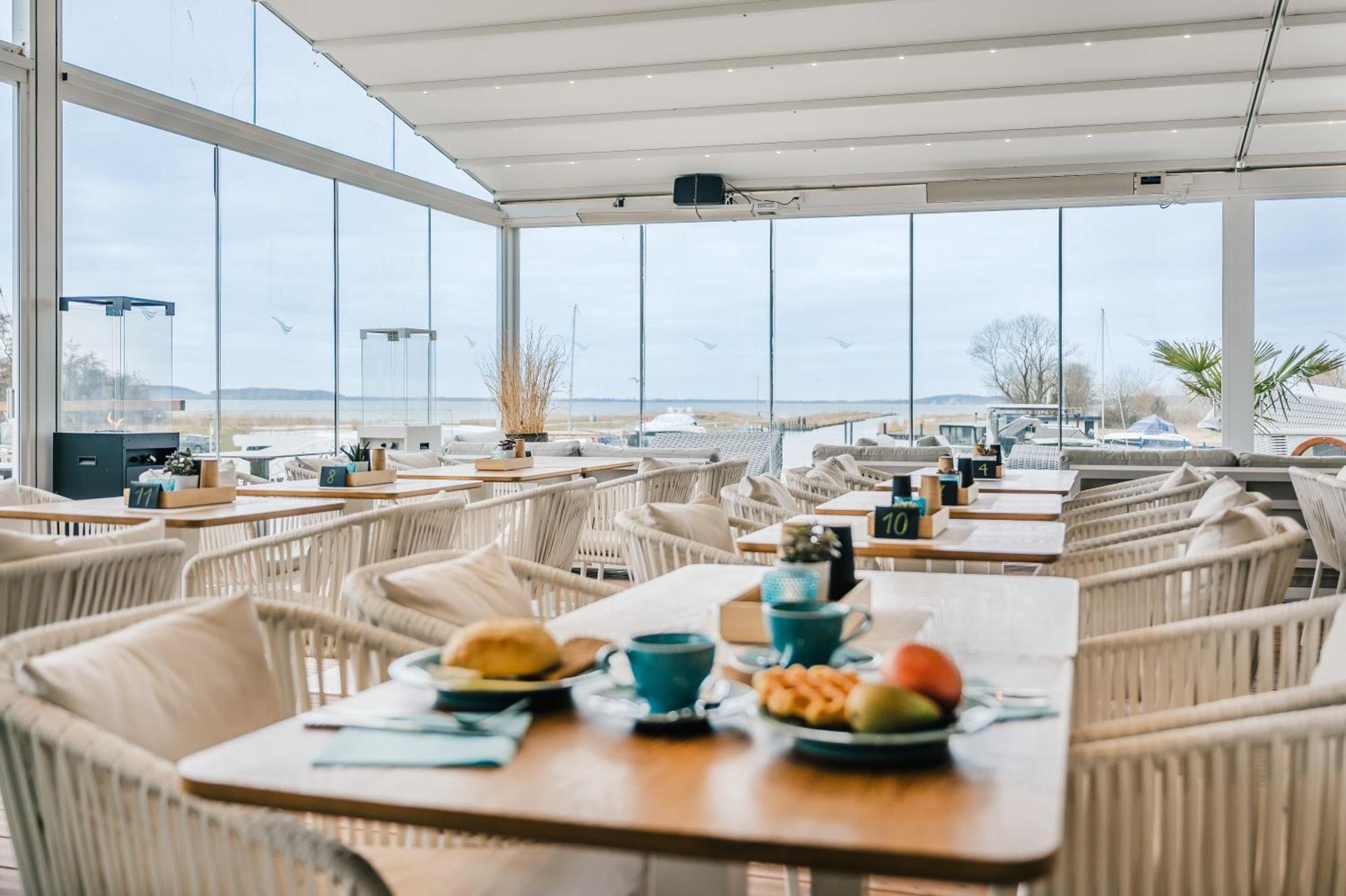 Marina Martinshafen Hotel Sassnitz Ngoại thất bức ảnh